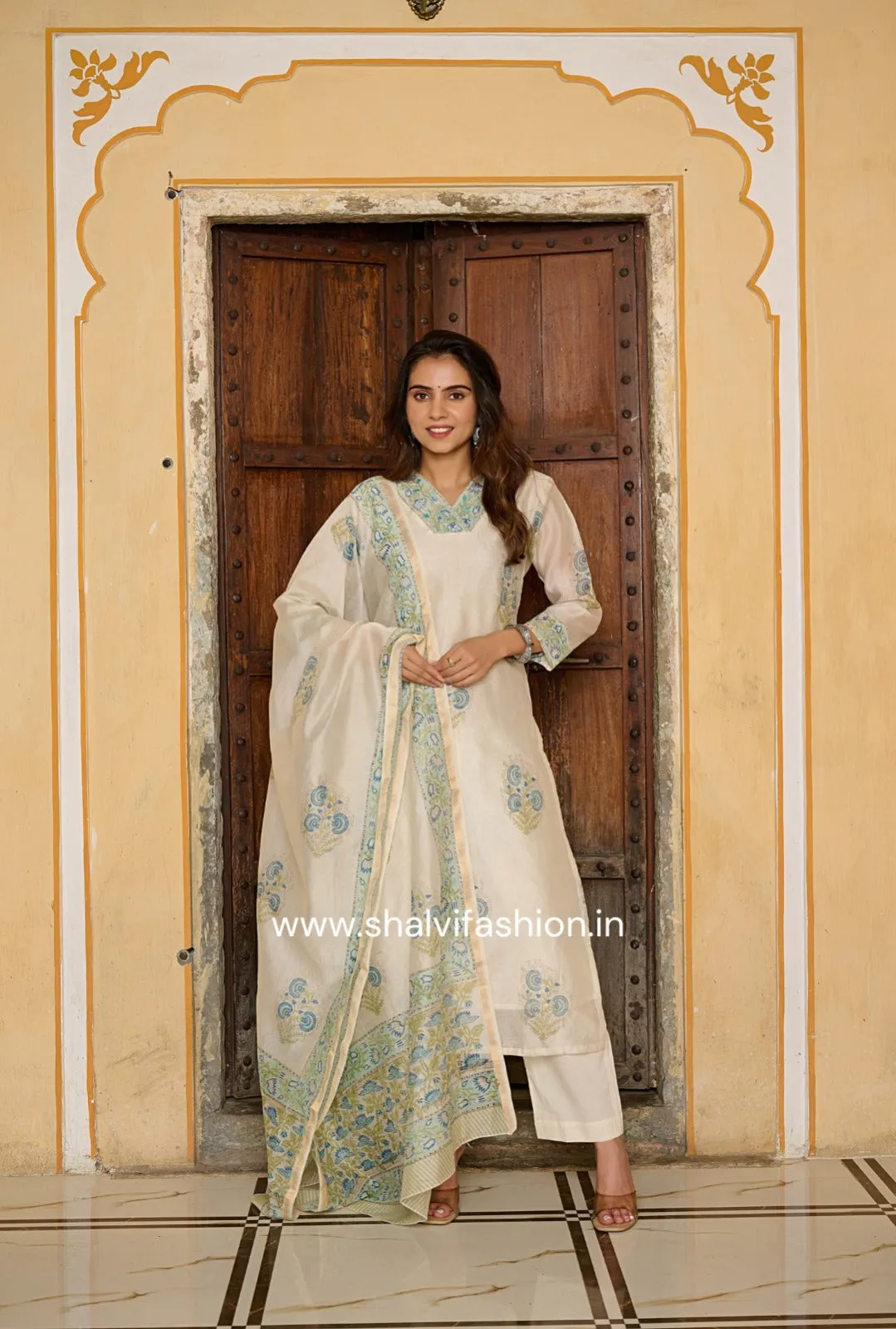 Bahar Buta Print Chanderi Silk Suit Set (CSS169)