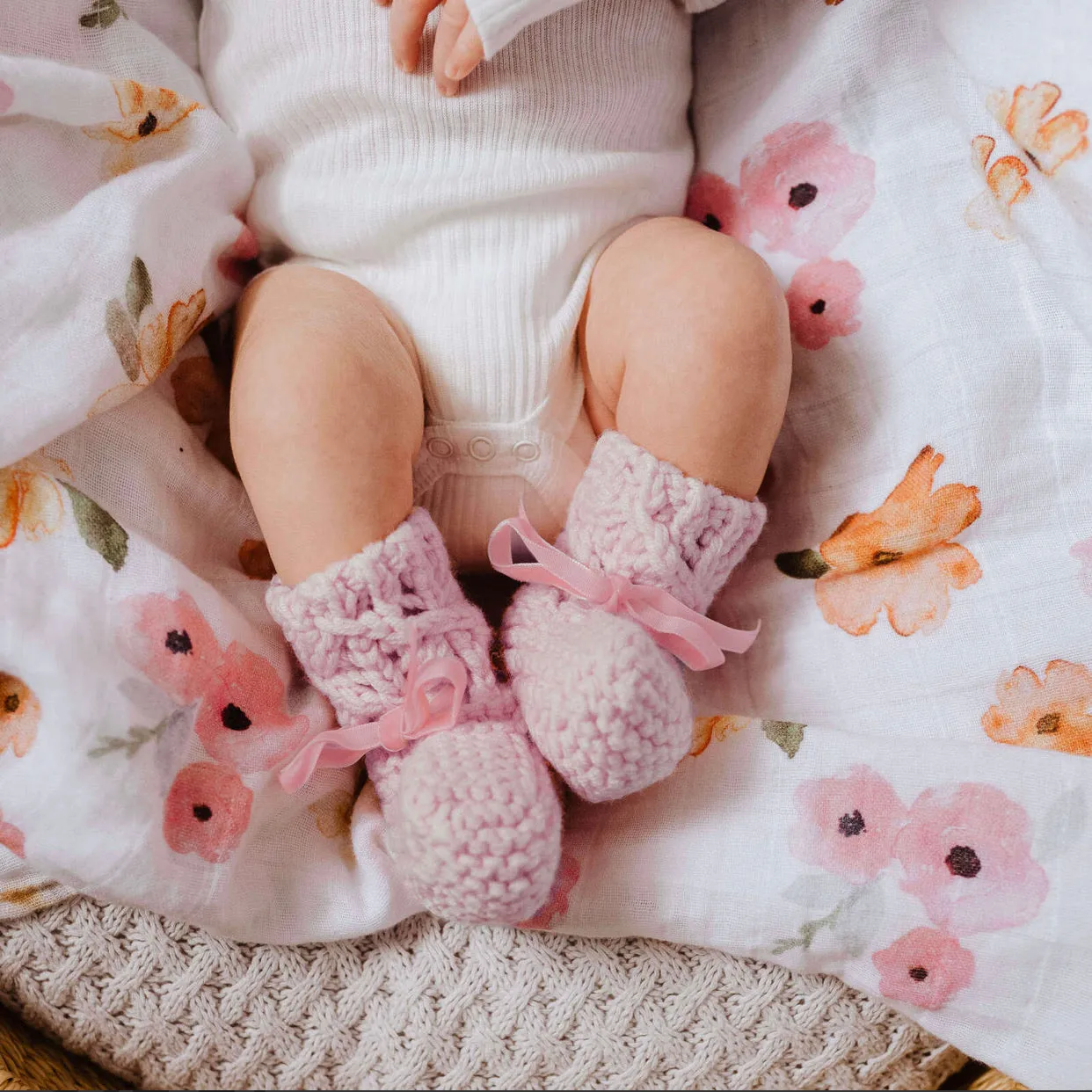 Merino Wool Bonnet & Booties